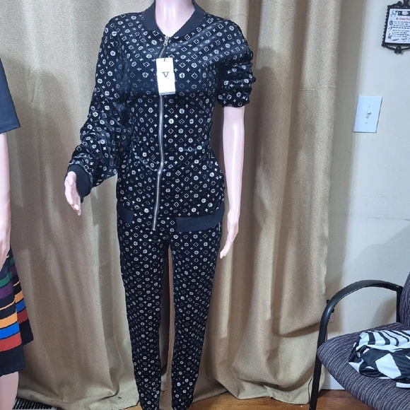 Black Patterned Women's Pants - Picture 3 of 7